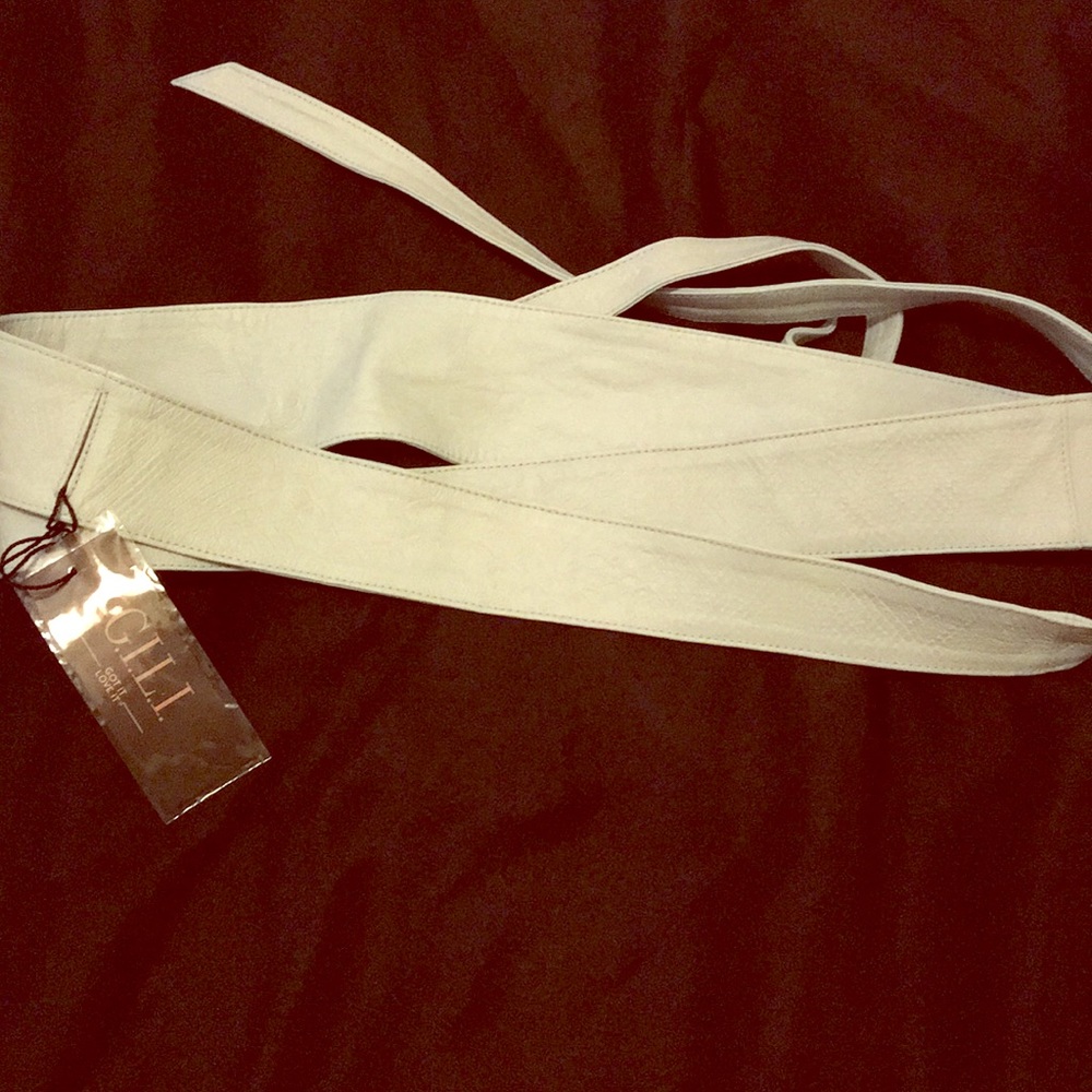 Leather reversible wrap- belt, light blue.